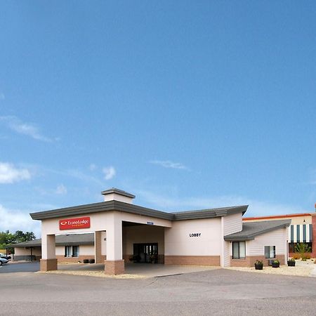 Econo Lodge Inn & Suites Menomonie Exterior foto